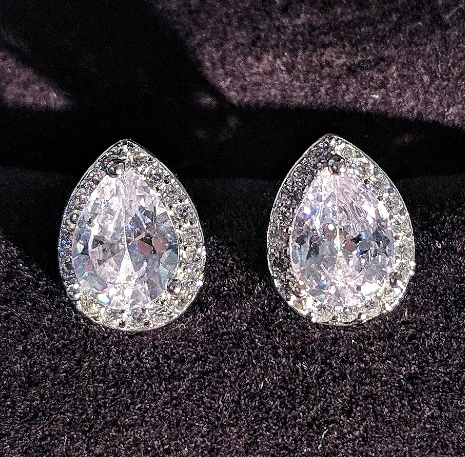 Gota de agua Zircon