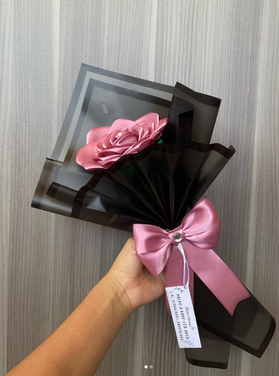 1 rosa grande eterna