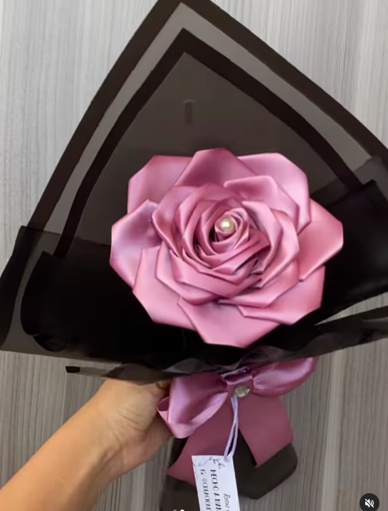 1 rosa grande eterna