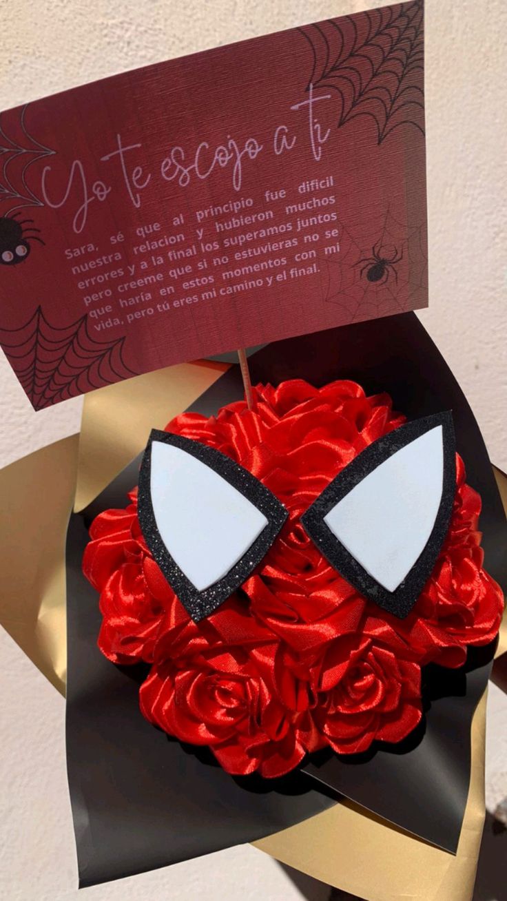 7 rosas eternas -TEMATICA SPIDERMAN