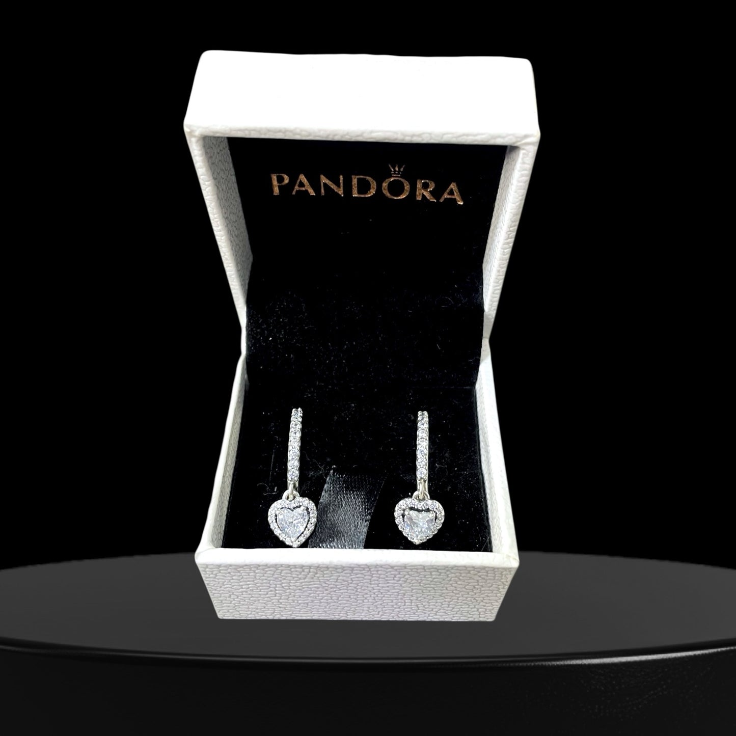Pendientes de botón con forma de corazón colgante blanco