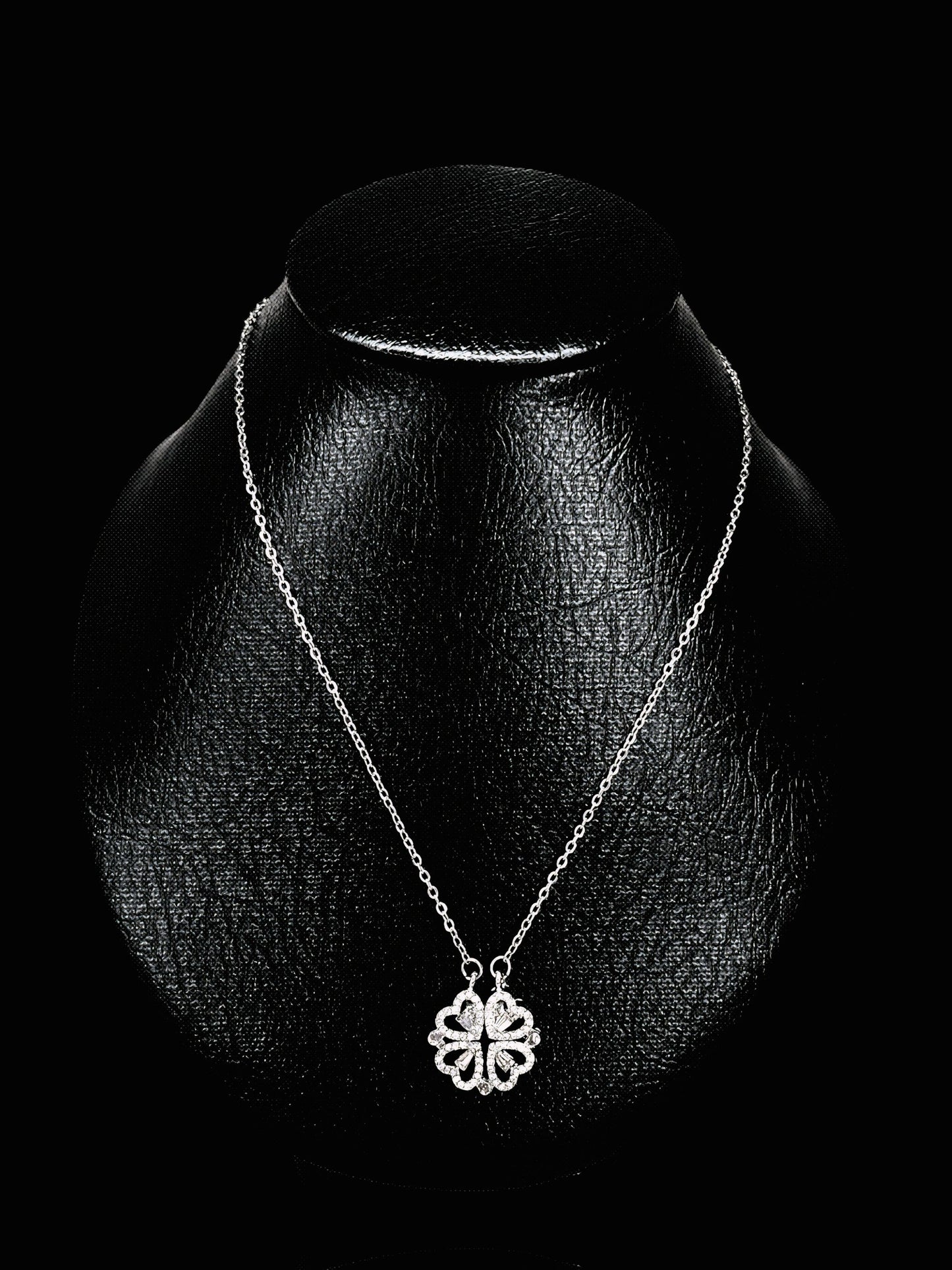 COLLAR TREBOL