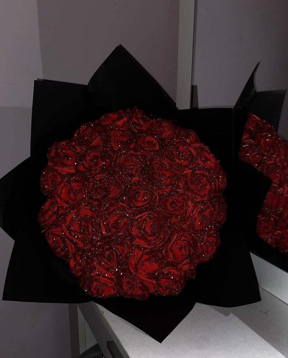 Rosas eternas rojas con glitter de 30