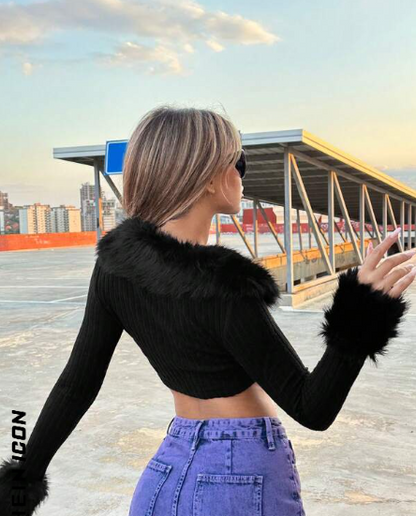 SHEIN ICON Camiseta corta con dobladillo asimétrico y cuello difuso