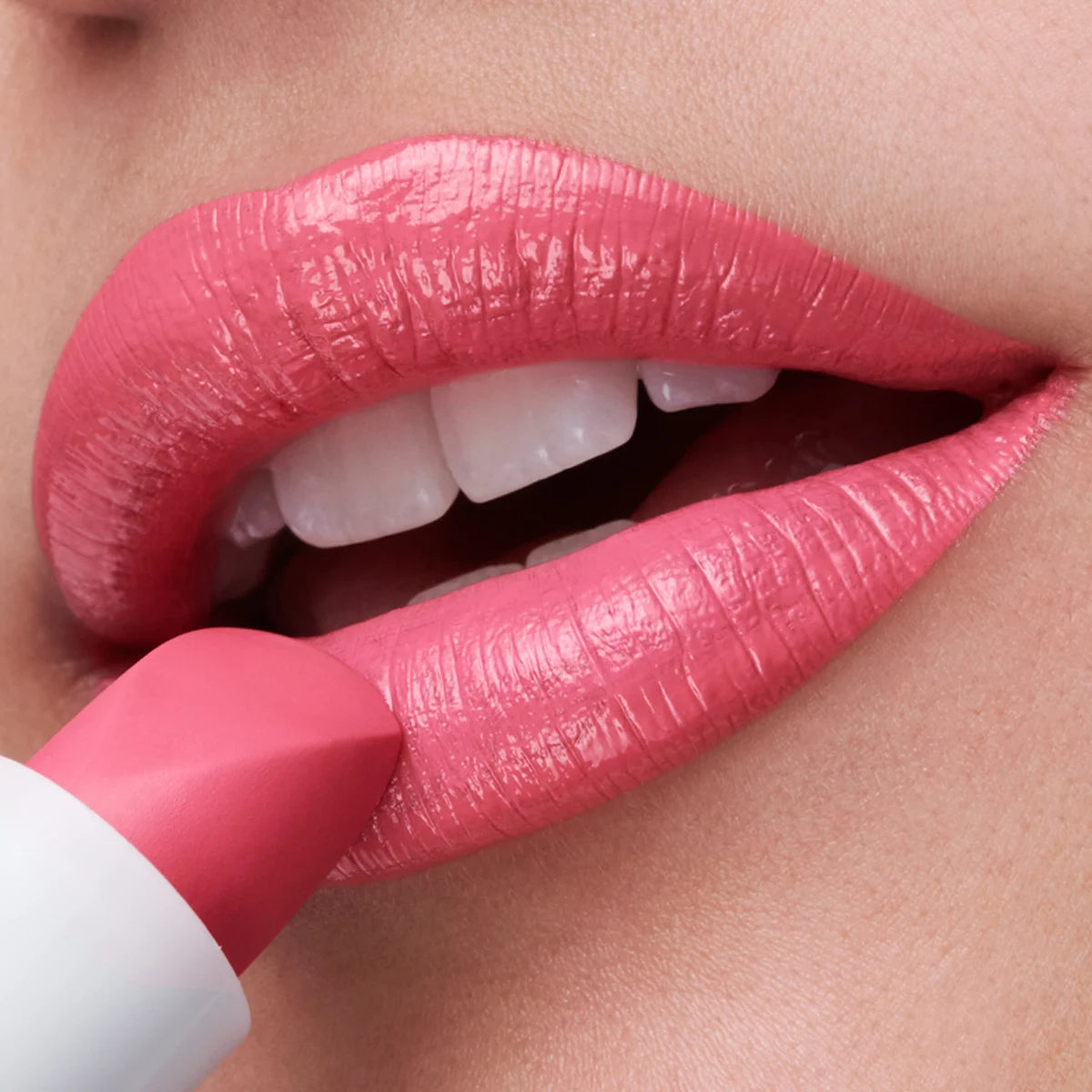 Labial Hydrabomb CyPlay