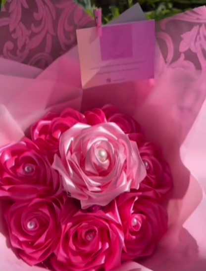 8 ROSAS ETERNAS + anillo