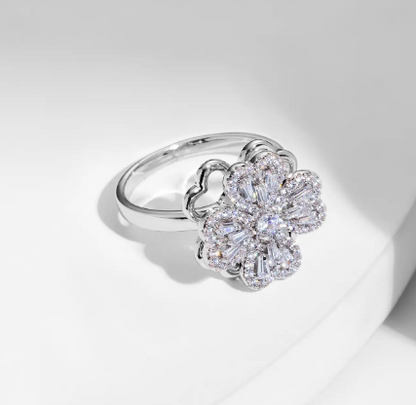 Anillo trebol  ajustable