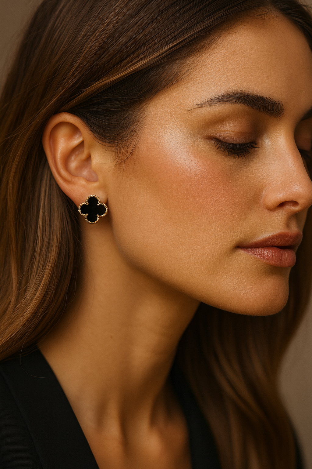 Aretes trebol negro