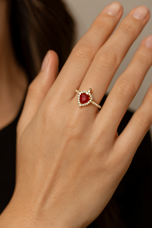 Anillo dorado corazon rojo espada - Acero inoxidable