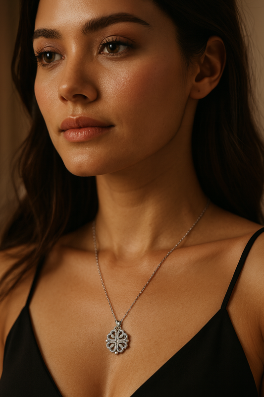 COLLAR TREBOL