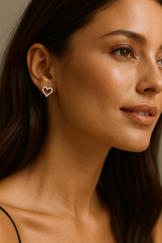 Dainty heart Zircon