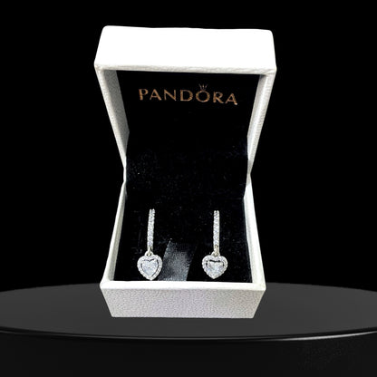 Pendientes de botón con forma de corazón colgante blanco