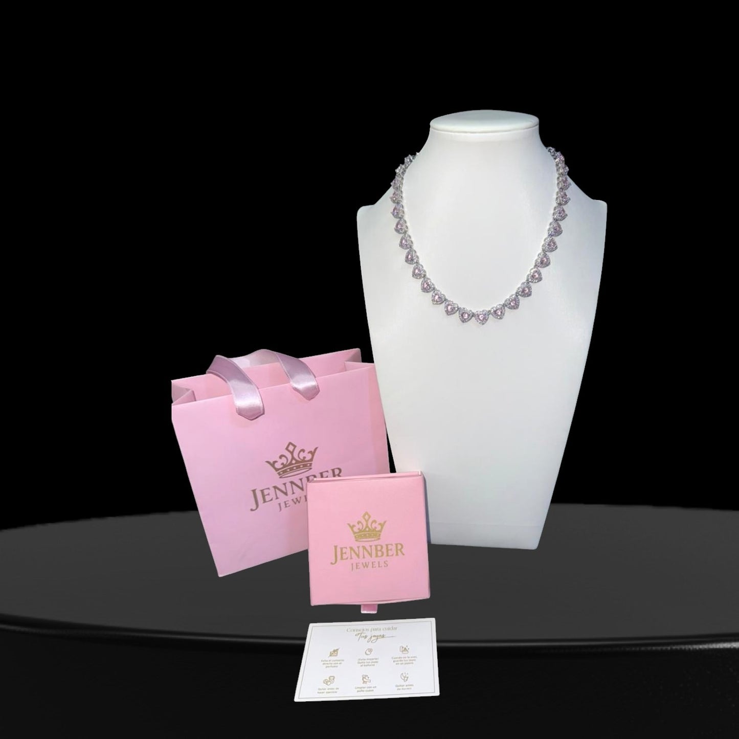 Collar modelo ariana grande - Piedra rosa   - Acero inoxidable