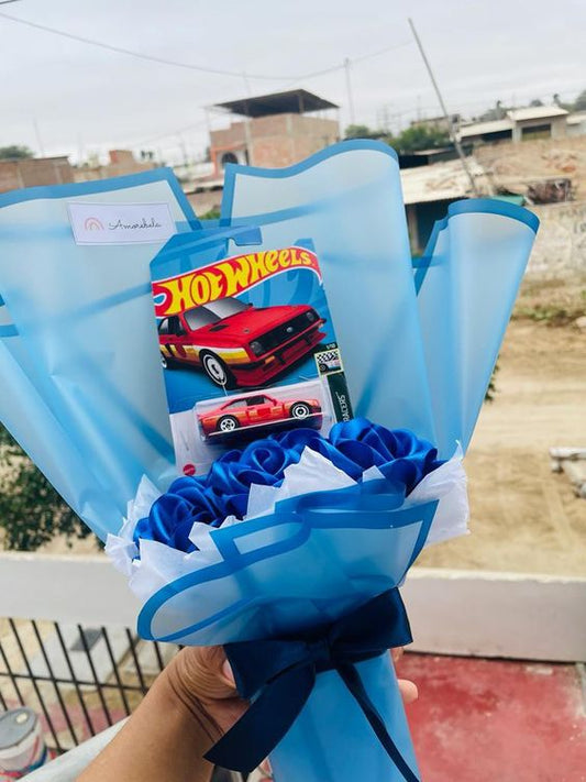 7 rosas eternas -Ramo Hot  wheels
