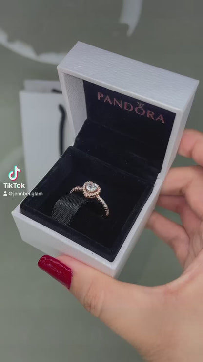 Anillo Con Un Recubrimiento En Oro Rosa De 14k Corazón Brillante Rosa Elevado .- Piedra blanca